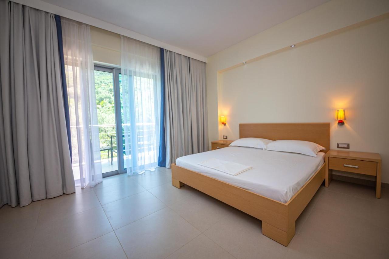 Hotel Borshi Kültér fotó