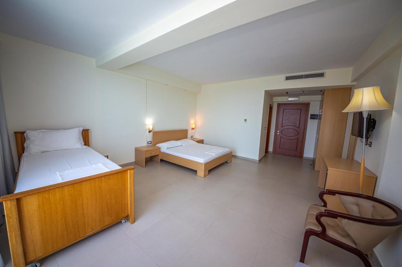 Hotel Borshi Kültér fotó