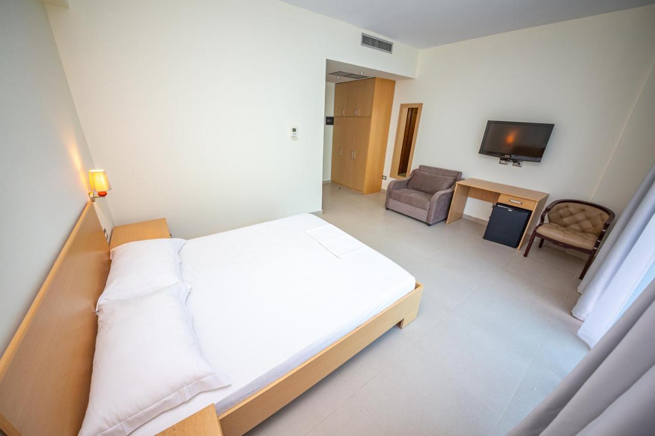 Hotel Borshi Kültér fotó