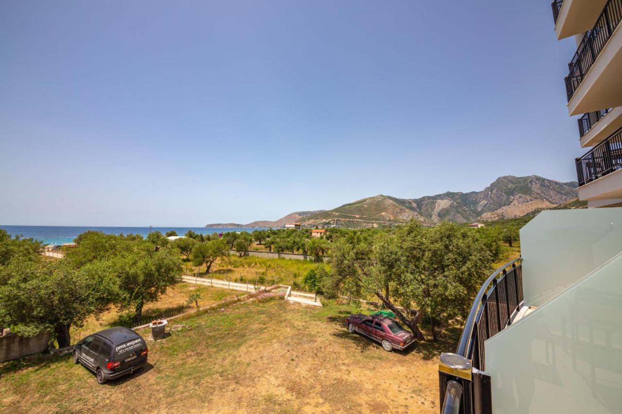 Hotel Borshi Kültér fotó