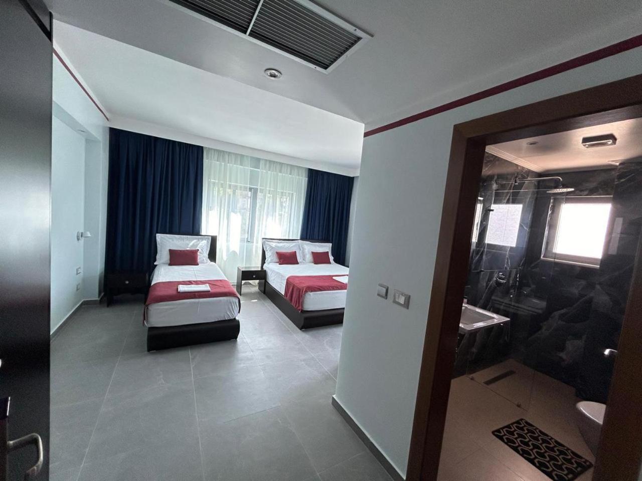 Hotel Borshi Kültér fotó