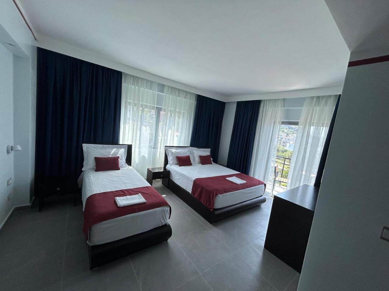 Hotel Borshi Kültér fotó